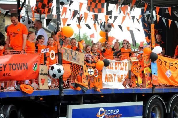 FOTBOLL FÖR ALLA GENERATIONER