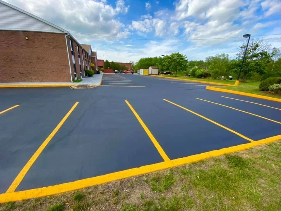 Sealcoating West & Central MA Ginger Cat Sealcoating