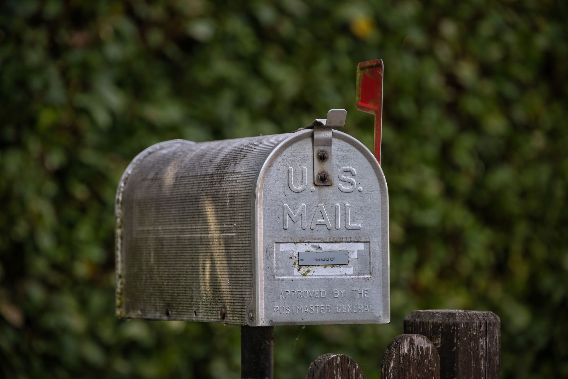 Curbside mailbox