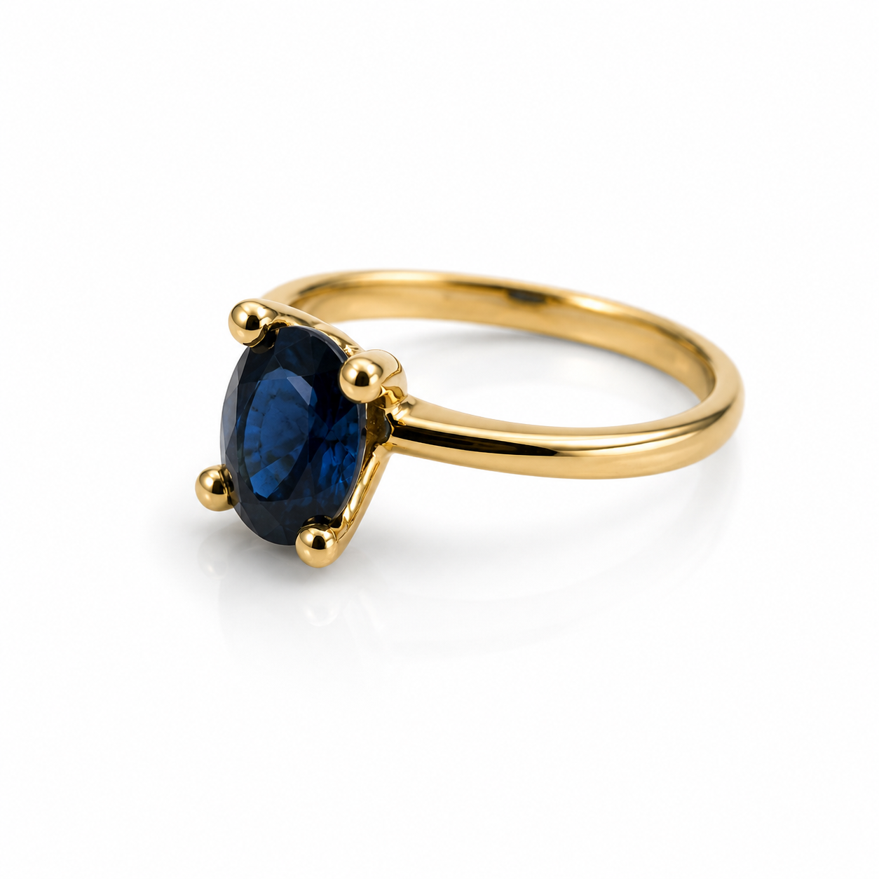 Gouden ring met saffier maat 16 3/4 Juwelier Schouten Middenwaard.