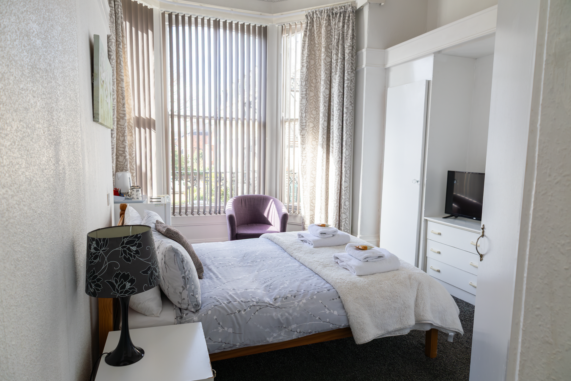 scarborough guest house four poster bed