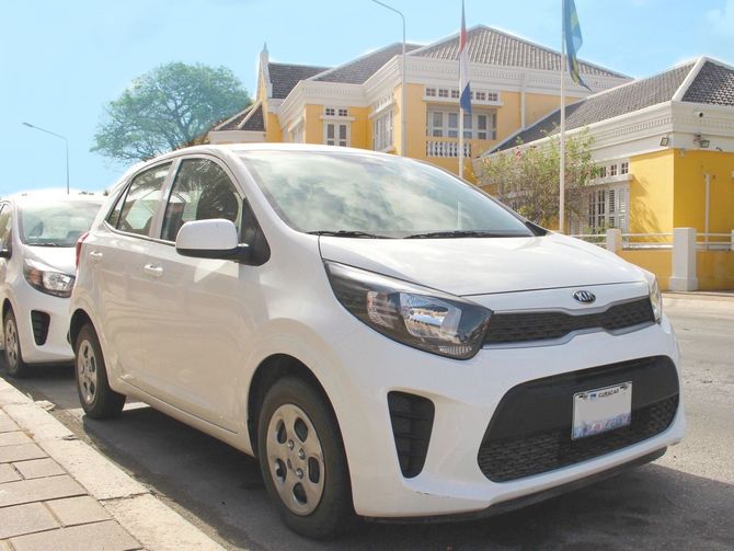 Curacao Car Ren