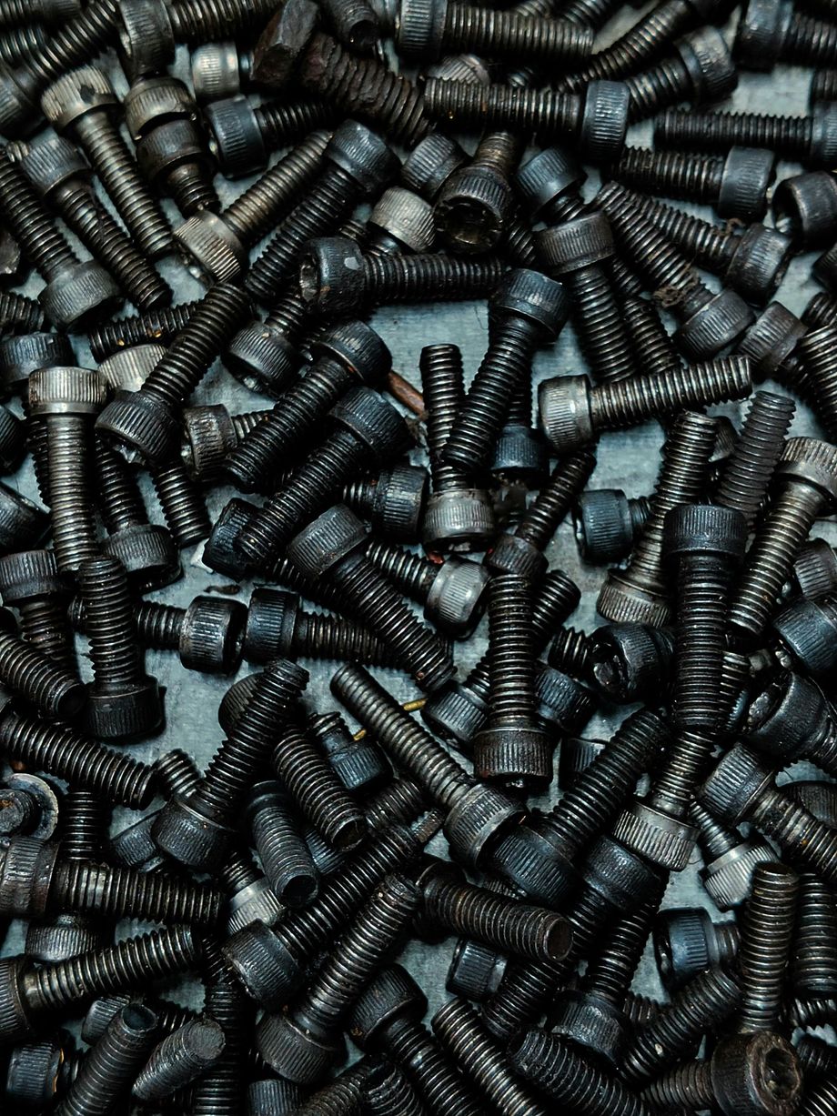 TORNILLOS Y TUERCAS FÉNIX