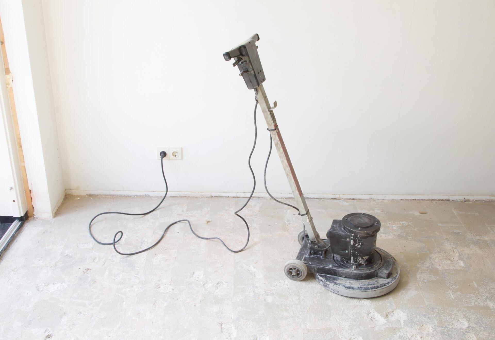 rotating trowel near the wall