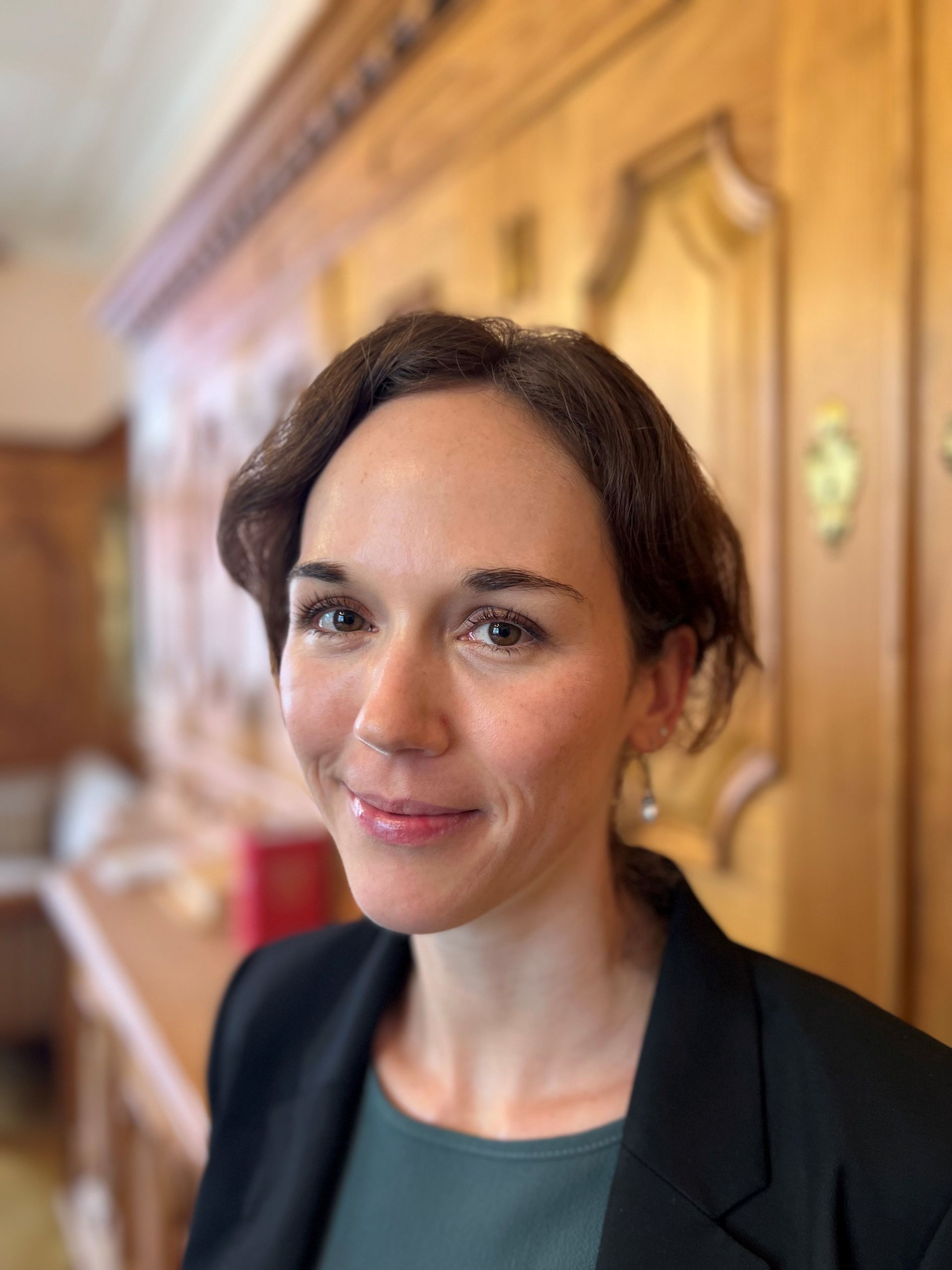 MLaw Nadine Truttmann, Rechtsanwältin und Notarin in Zug und Zürich, spezialisiert auf Gesellschafts- und Strafrecht