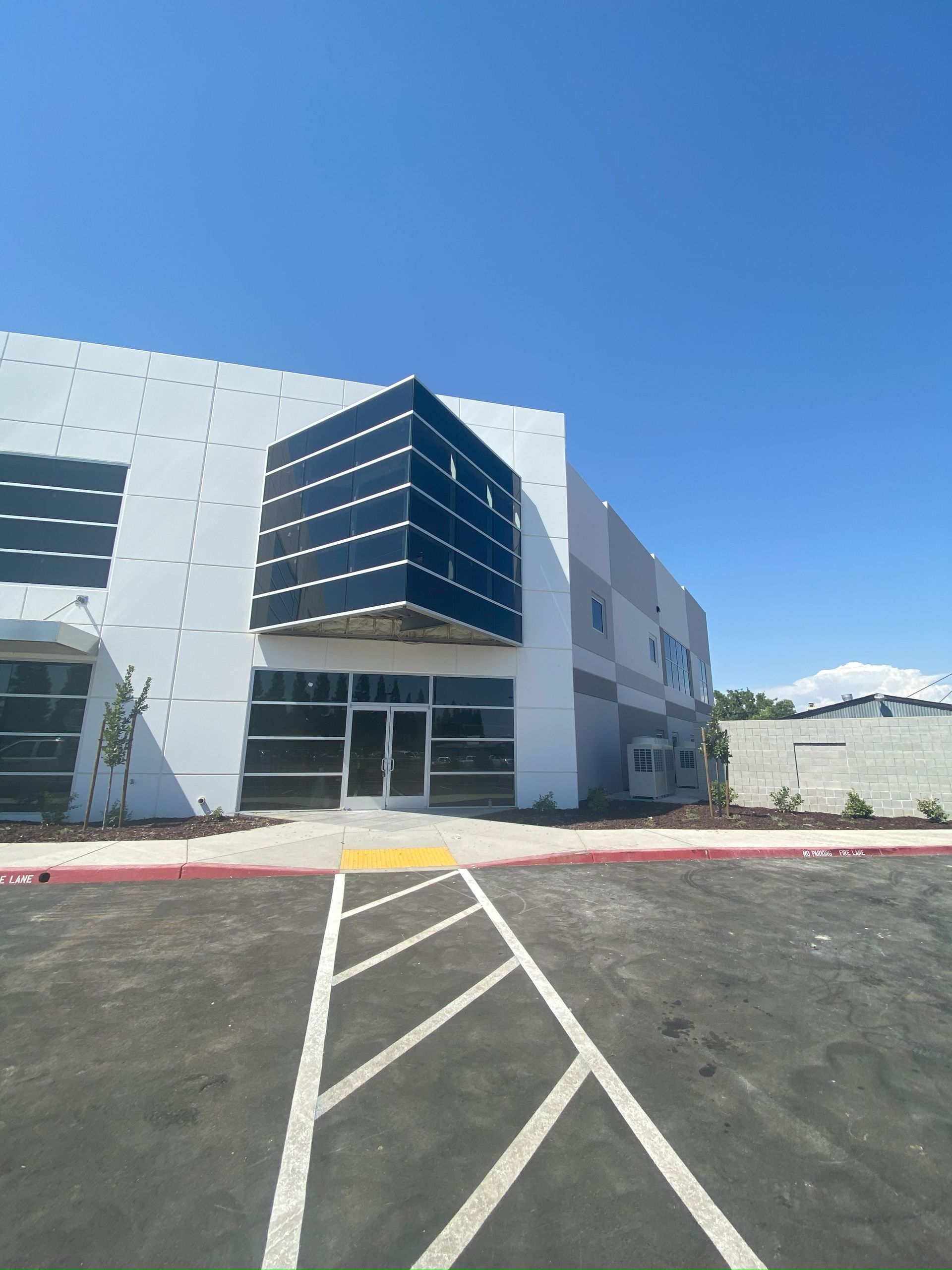 Storefront glass replacement for commercial building