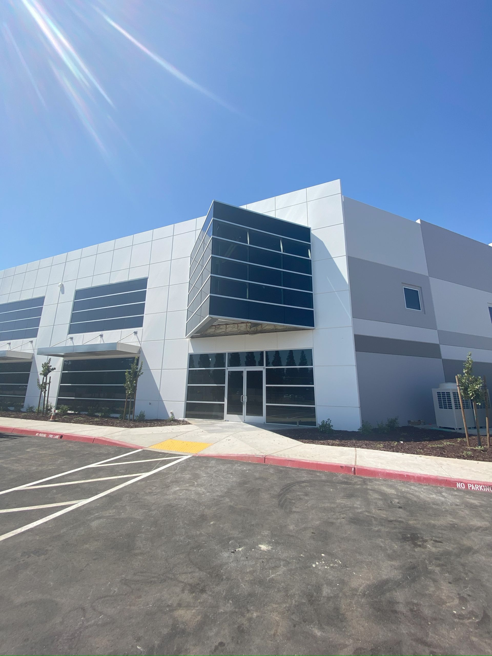 Storefront glass replacement for commercial building