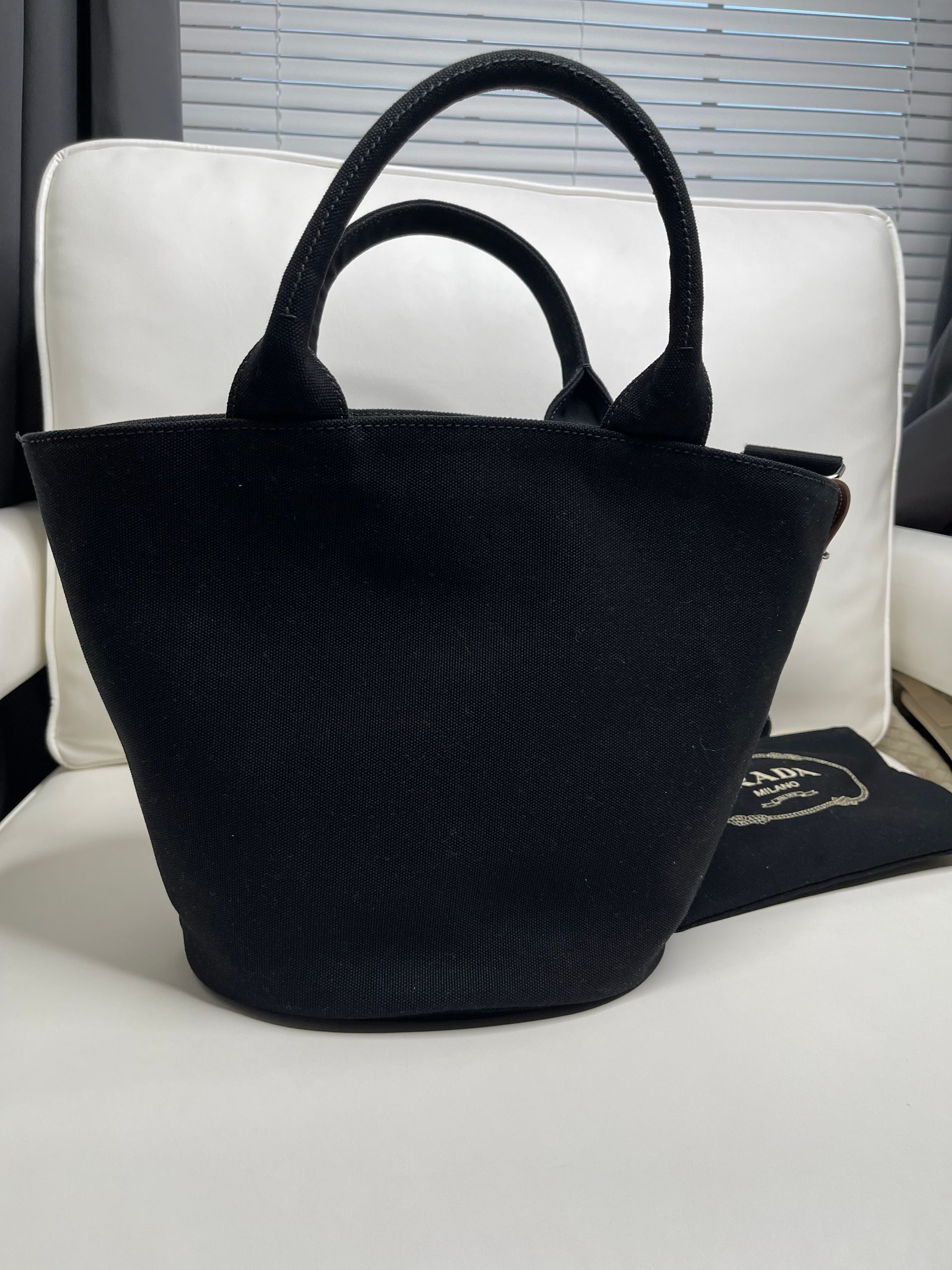 バッグ PRADA 2Way Canapa Bucket Shoulder Bag PRADA 2Way Canapa Bucket Shoulder Bag - メルカリ