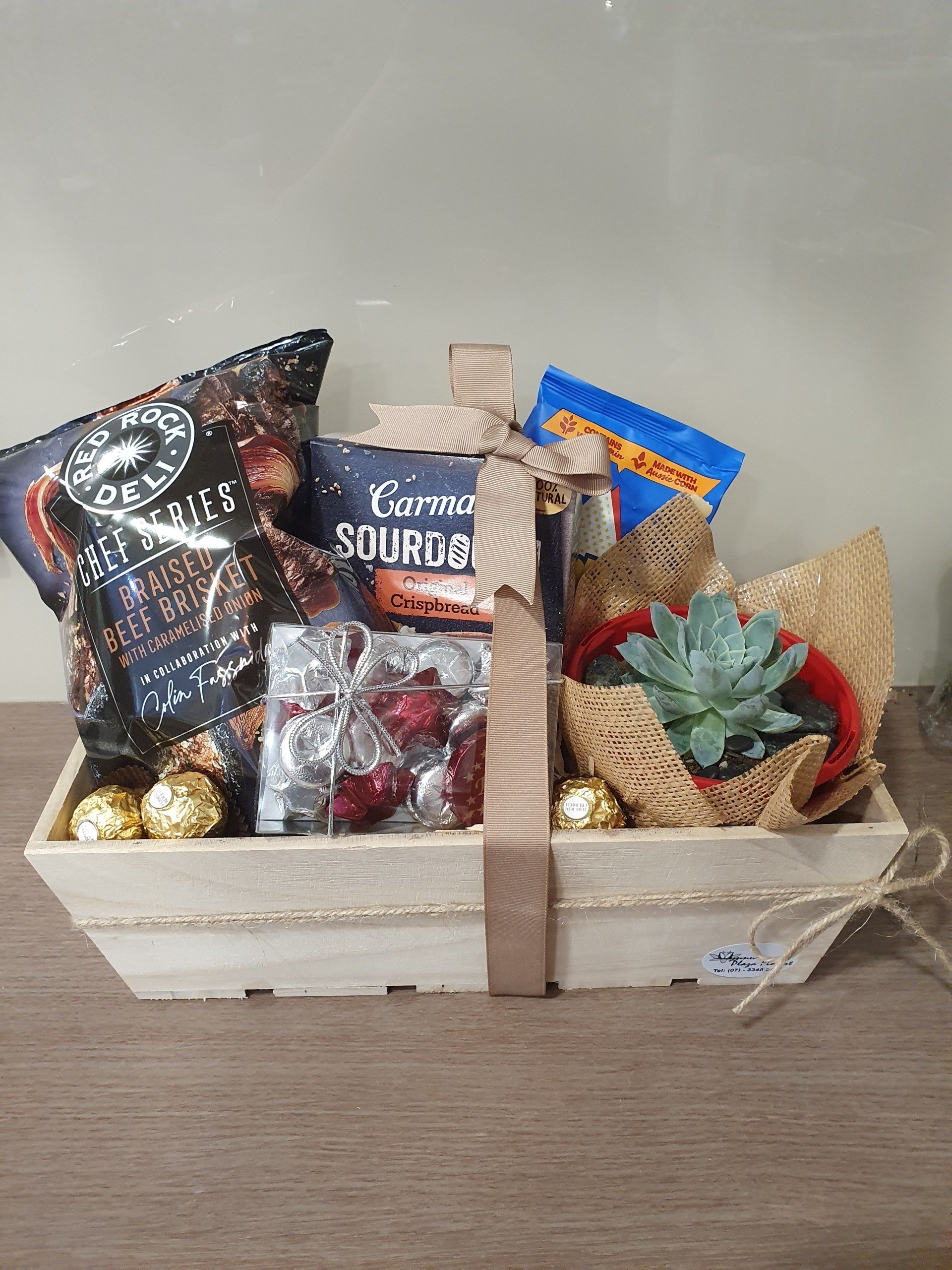 Custom Bouquets & Hampers Wynnum, QLD Wynnum Plaza Florist