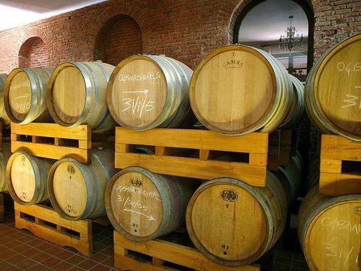 porta botti in legno realizzato su misura