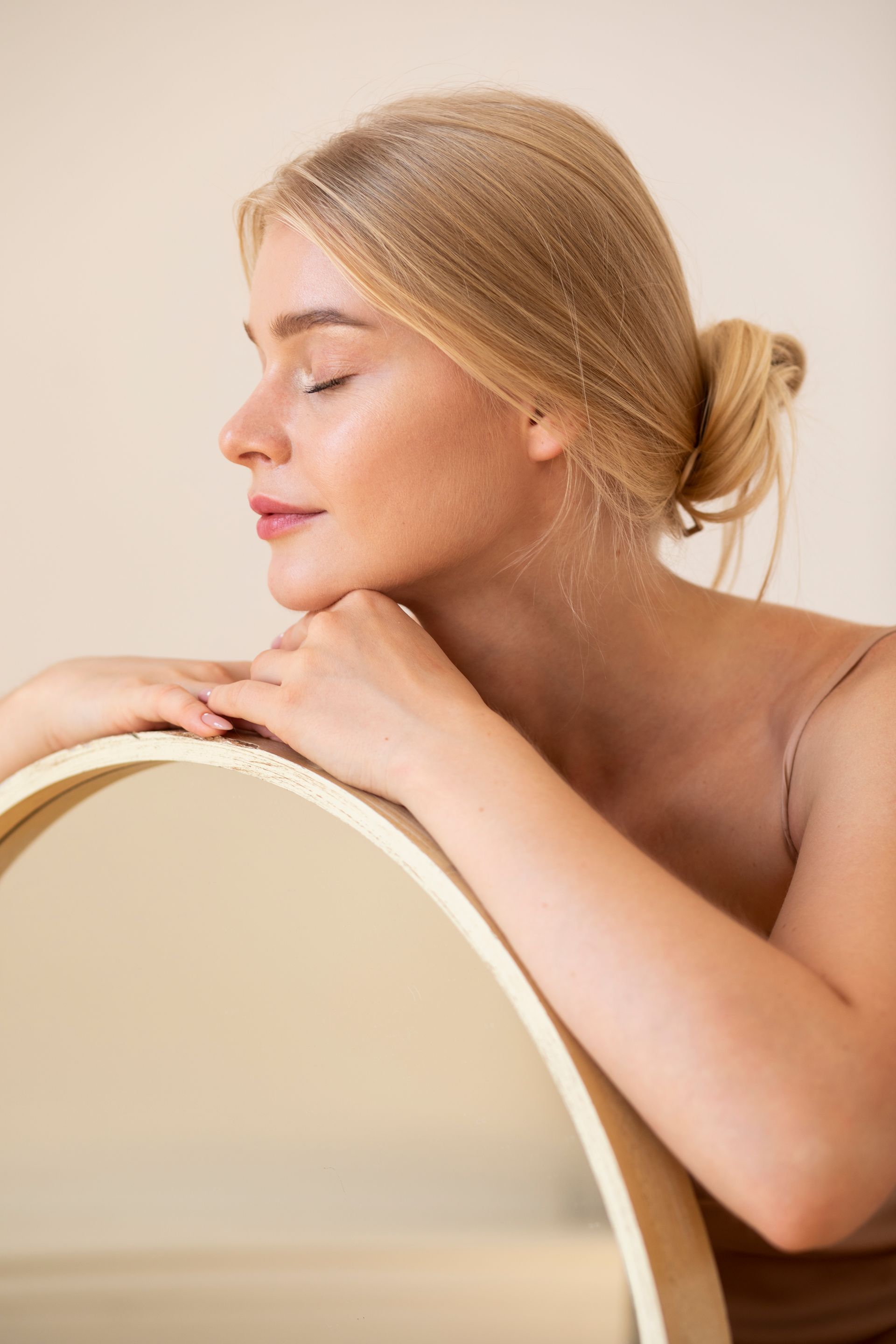 Lift and tightening thread lift in Burlington