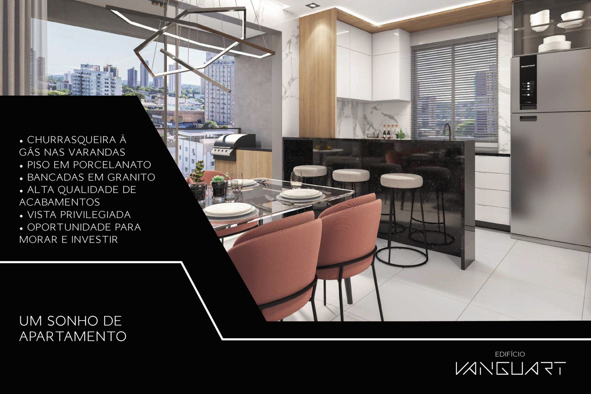 Uma sala de jantar com mesa e cadeiras e uma cozinha com geladeira.