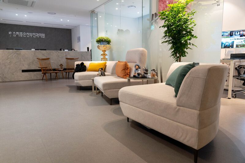 Consultation area at Somssi Women's Clinic, Gangnam