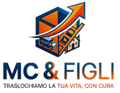 Logo dell'azienda di traslochi MC & FIGLI nei colori blu, arancione e bianco, con una casa, un camion e una freccia rivolta verso l'alto.