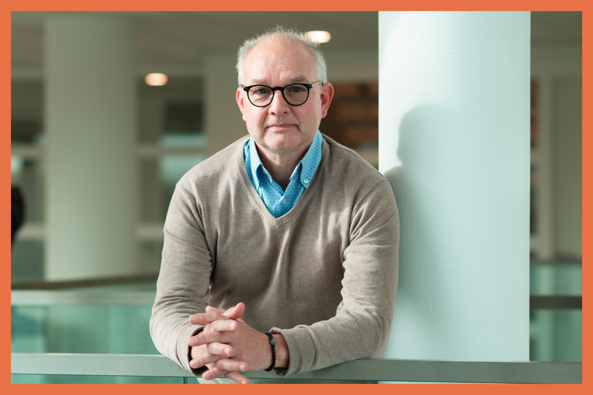 Martin Groenewege bespreekt zijn marketingstrategie in de podcast, gefocust op verbinding en vertrouwen als Projector volgens Human Design