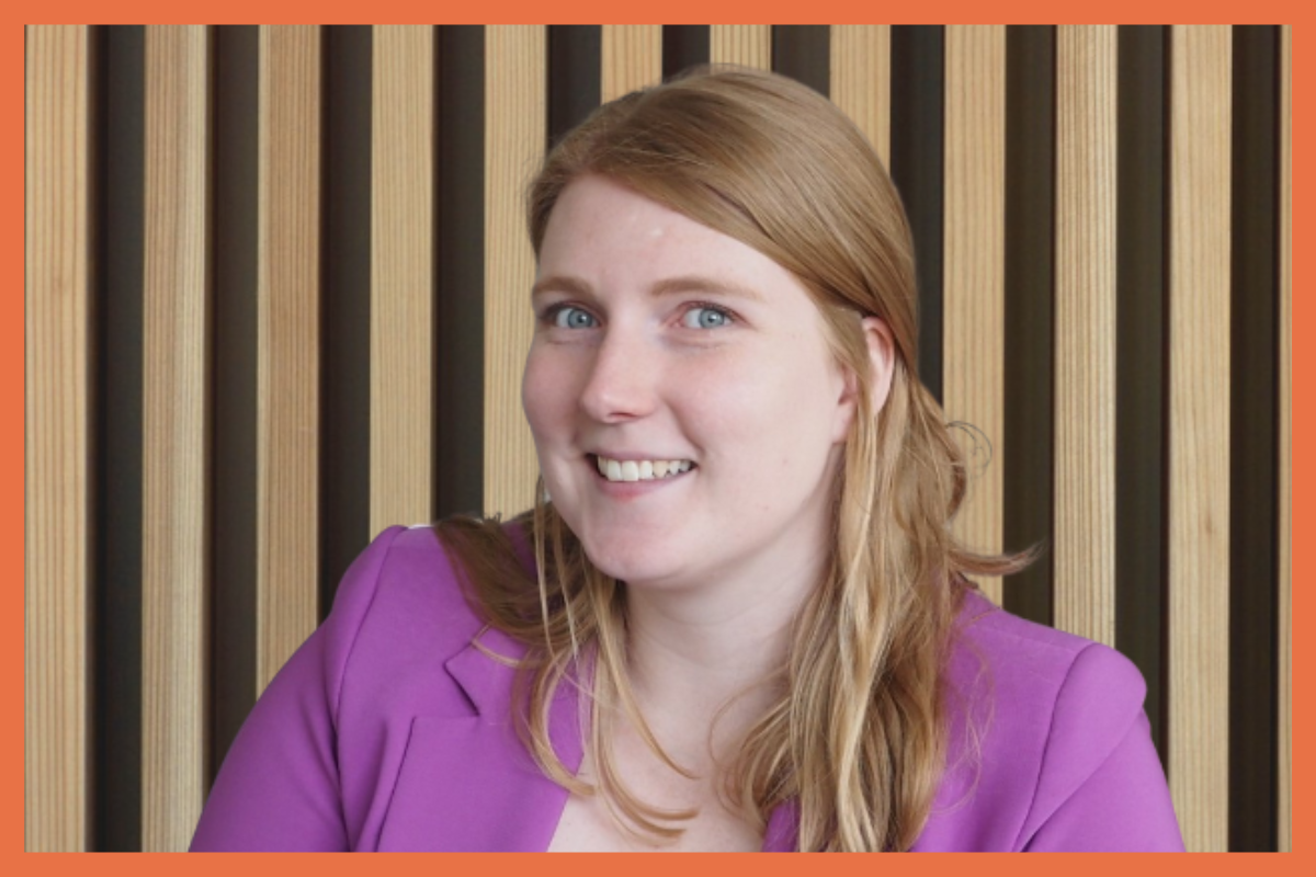 Alicia Bisselink ontdekte dat haar kracht juist ligt in gestructureerde creativiteit en het volgen van haar gevoel. In deze aflevering hoor je hoe ze haar eigenwaarde vergrootte, vol vertrouwen haar prijs leerde vragen en meer rust vond door te ondernemen op haar manier. Laat je inspireren door haar verhaal en ontdek hoe gevoel ook in business een sleutel kan zijn.