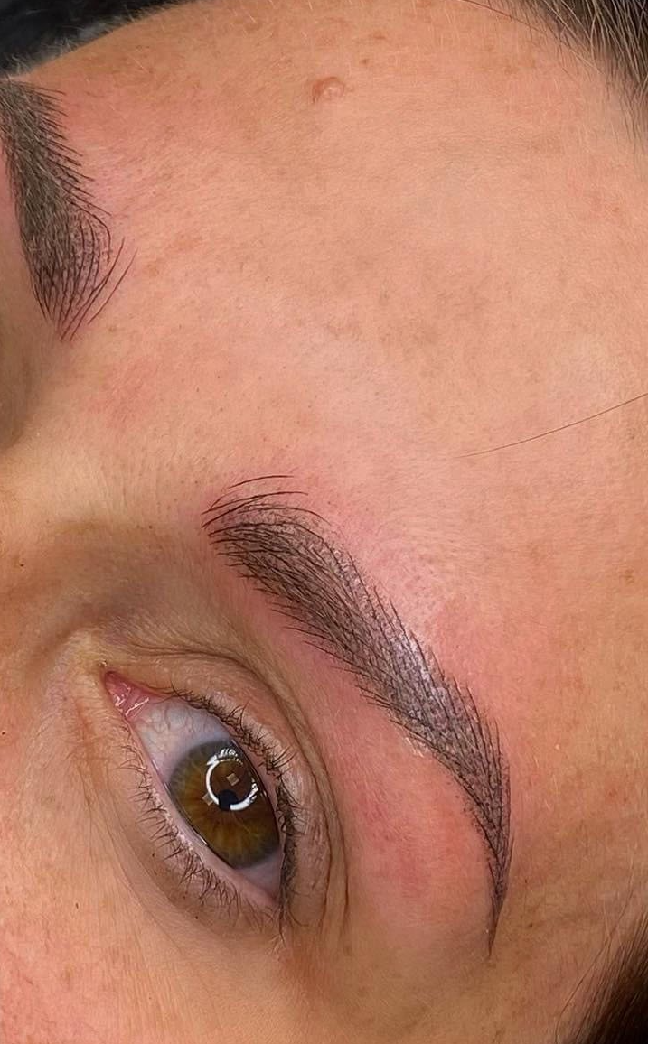 trucco semipermanente sopracciglia