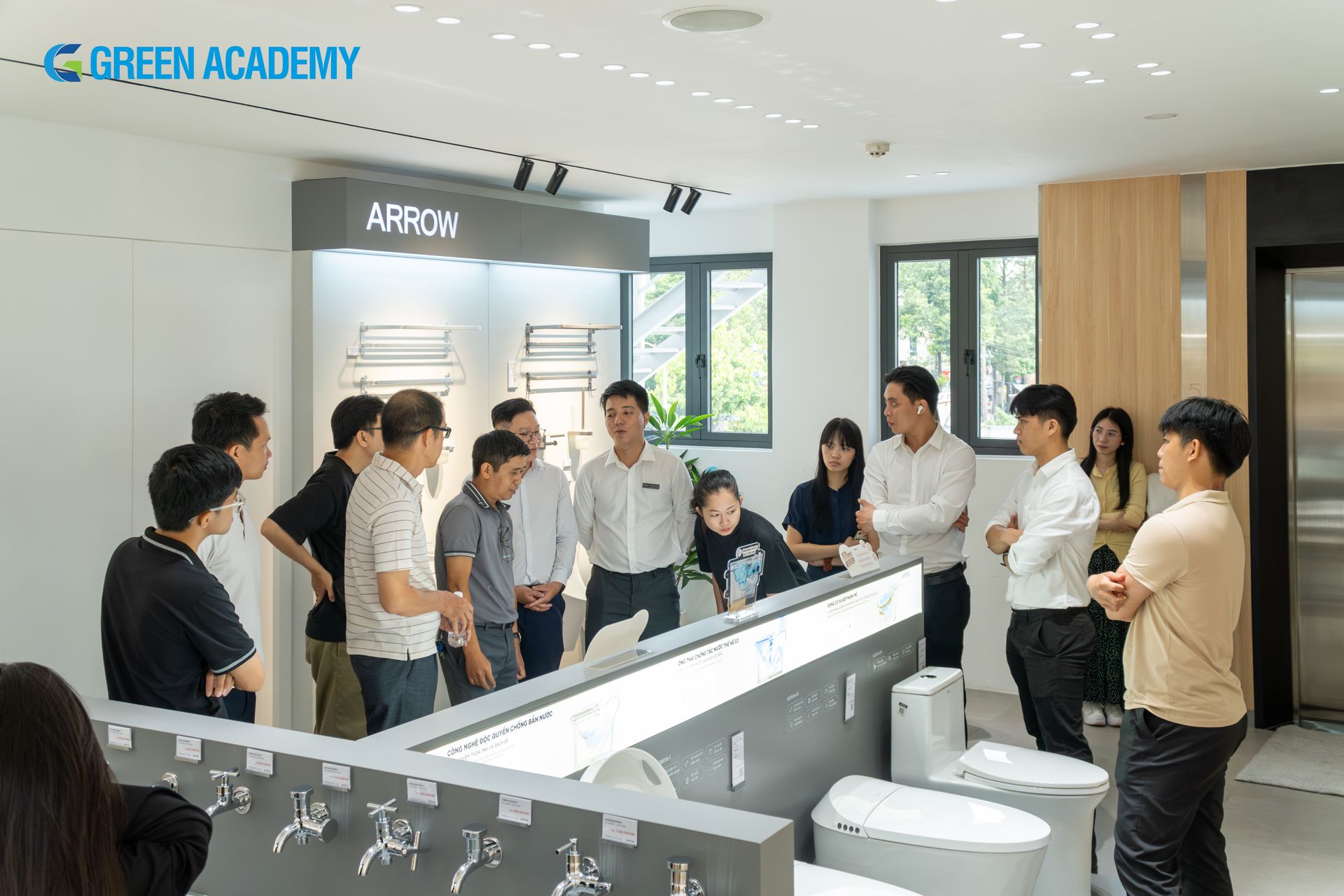 Tham quan doanh nghiệp Arrow