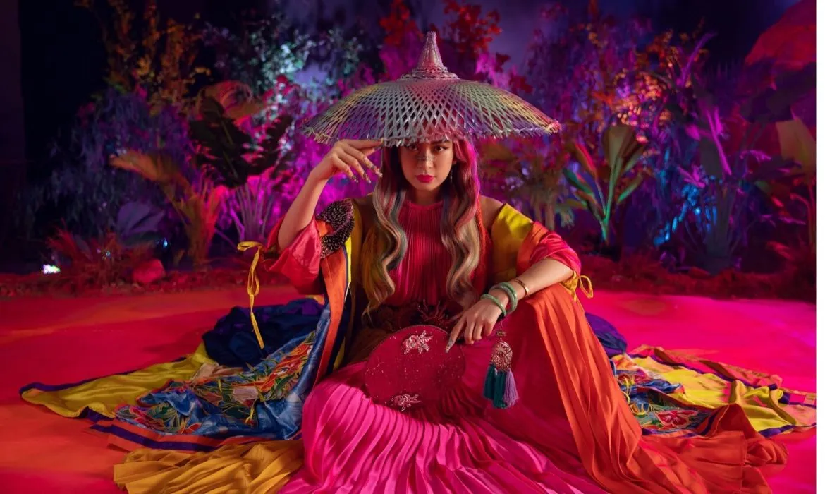 MV "Kẻ cắp gặp bà già" của Hoàng Thùy Linh