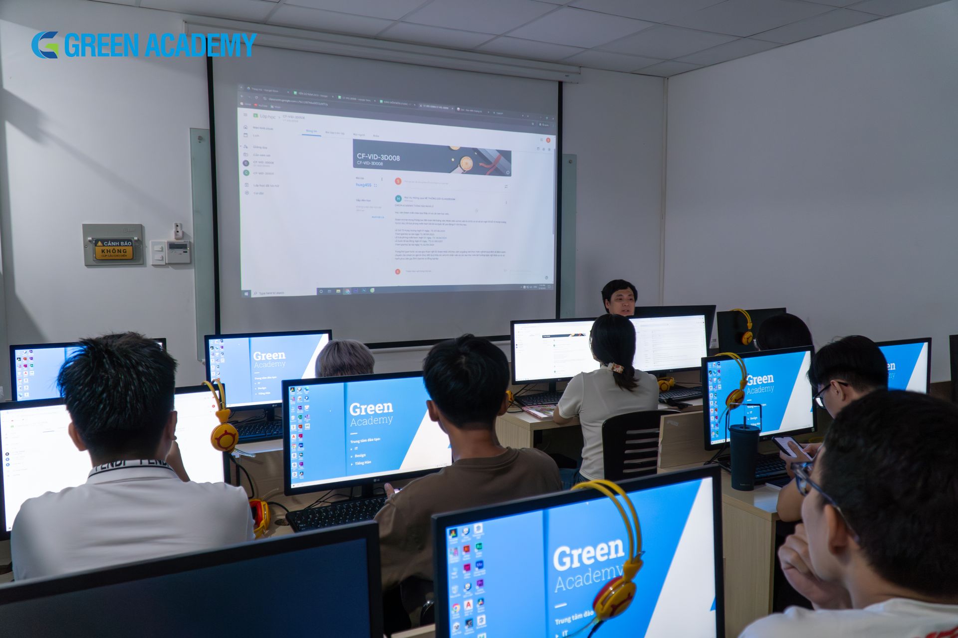 Khai giảng lớp Dựng phim