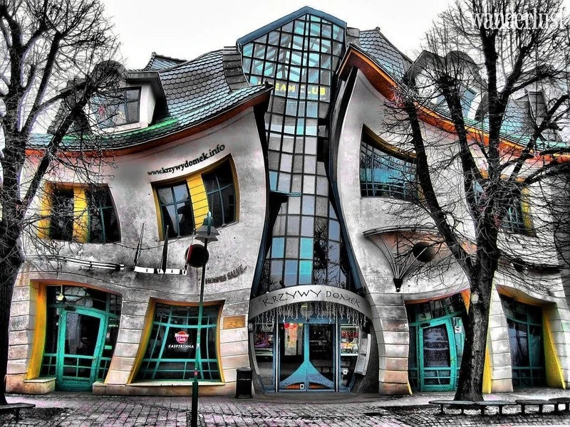 Tòa nhà ảo giác Krzywy Domek tại Ba Lan