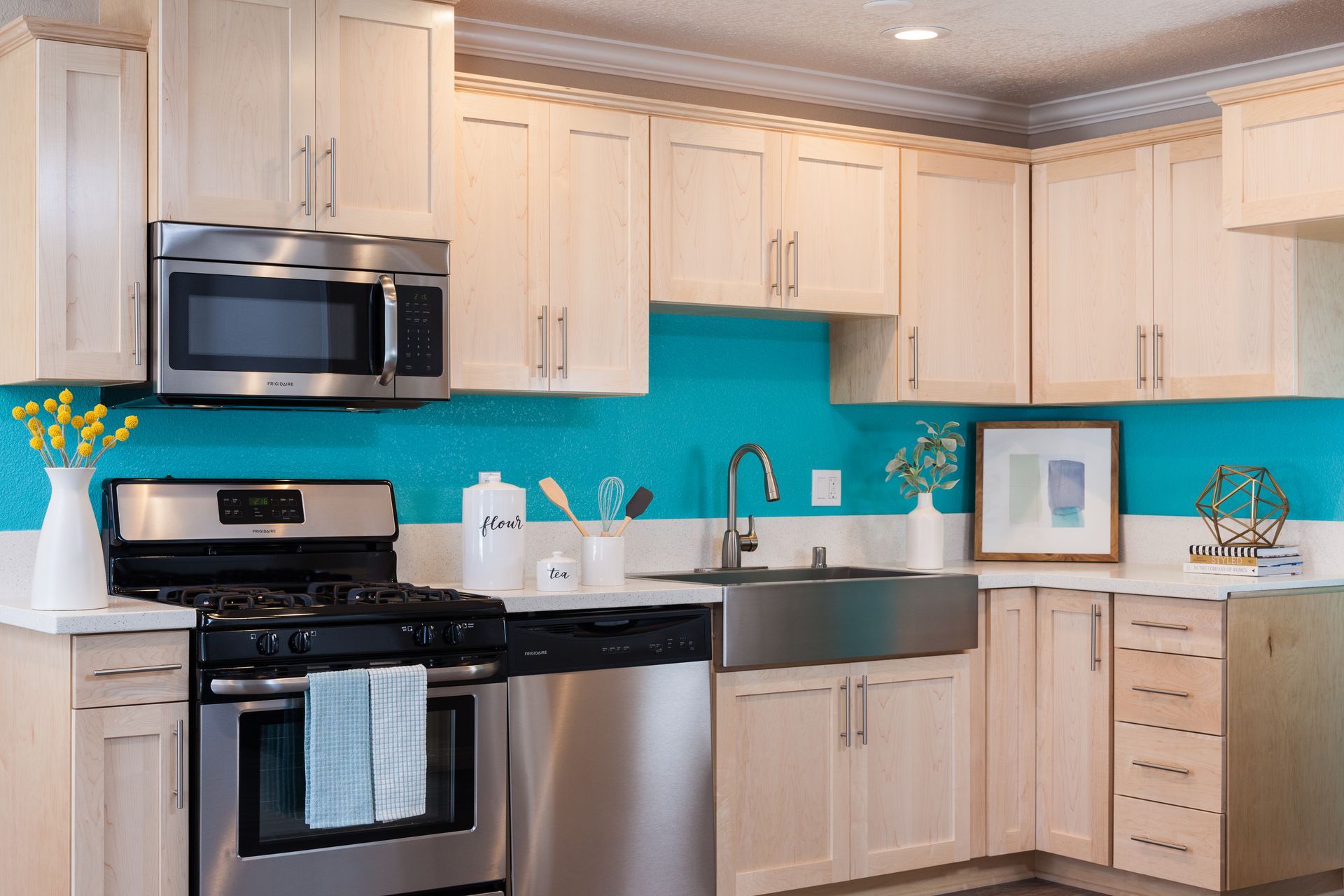 Sliding Photo Gallery Displaying Apartment Features
