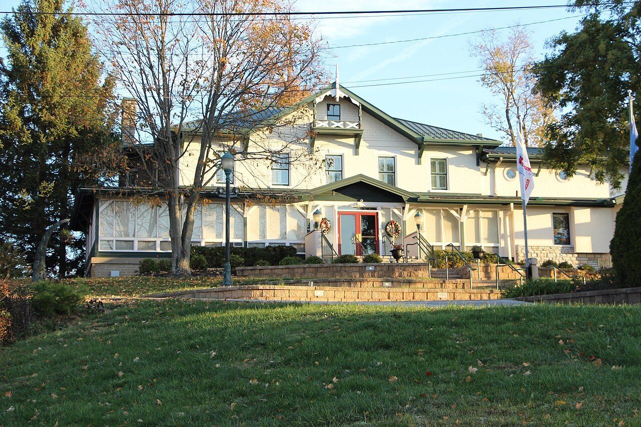 View of the Behringer-Crawford Museum in Devou Park, housed in a building expanded by William and Sarah Devou, previous owners of park property.