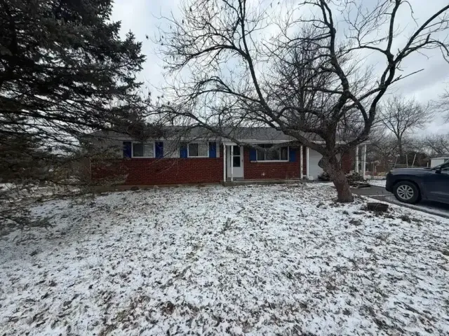 Brick ranch near Coverdale, Cincinnati before its full exterior replacement