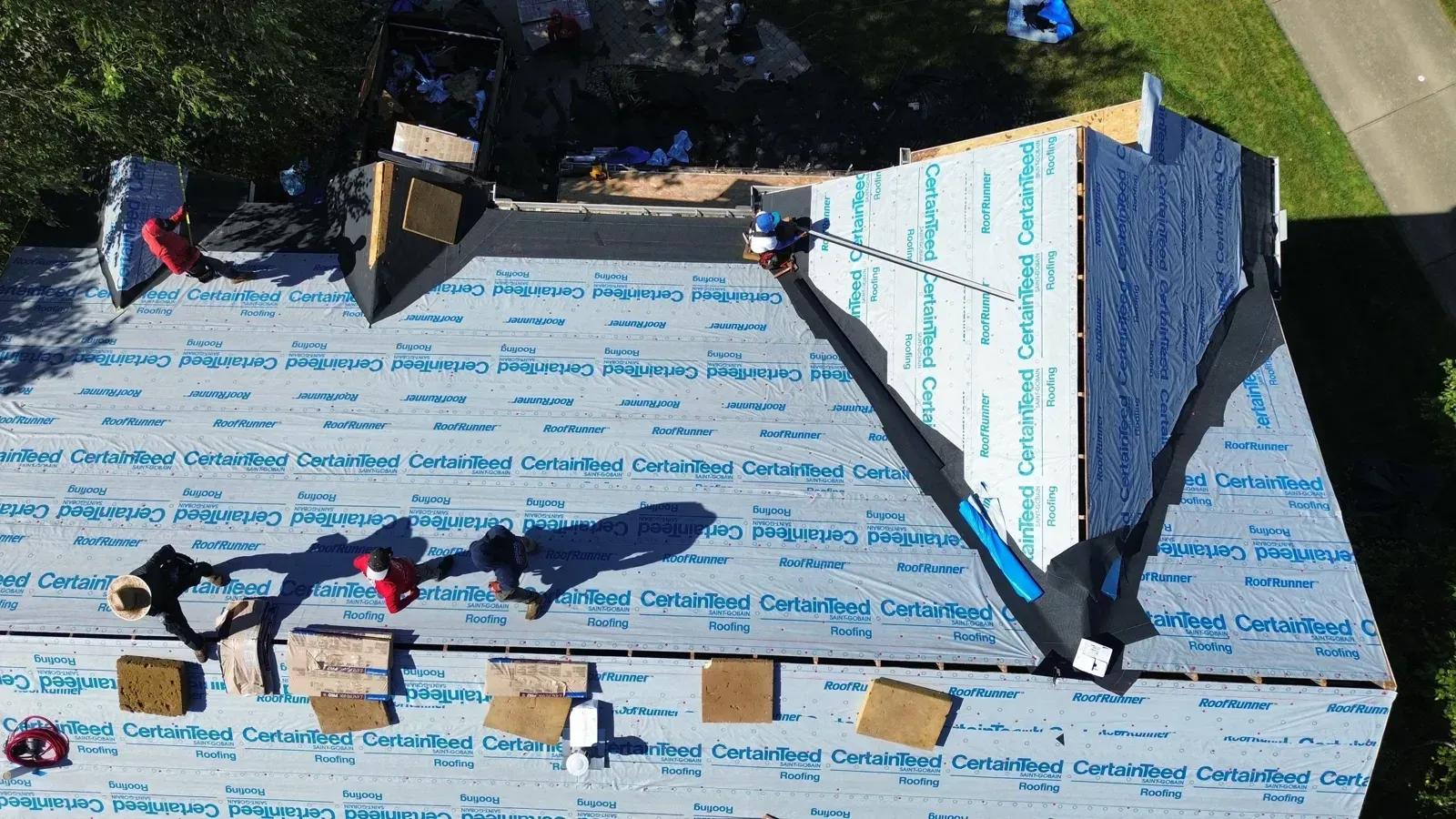 CertainTeed RoofRunner underlayment with ice and water shield in the valleys, Florence, KY