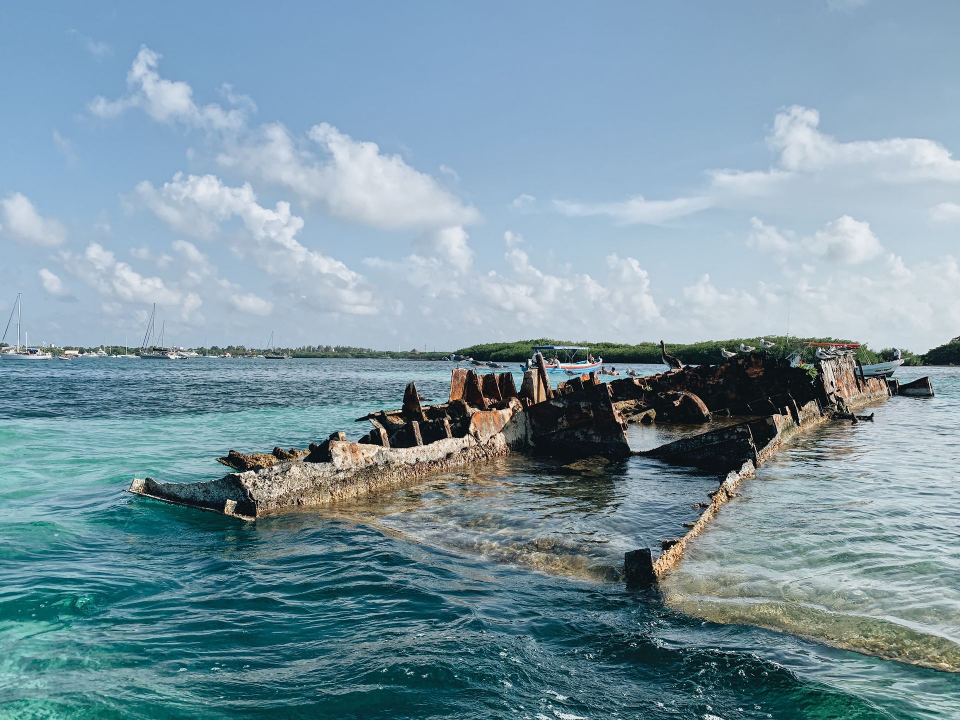 barco undido en san andres islas