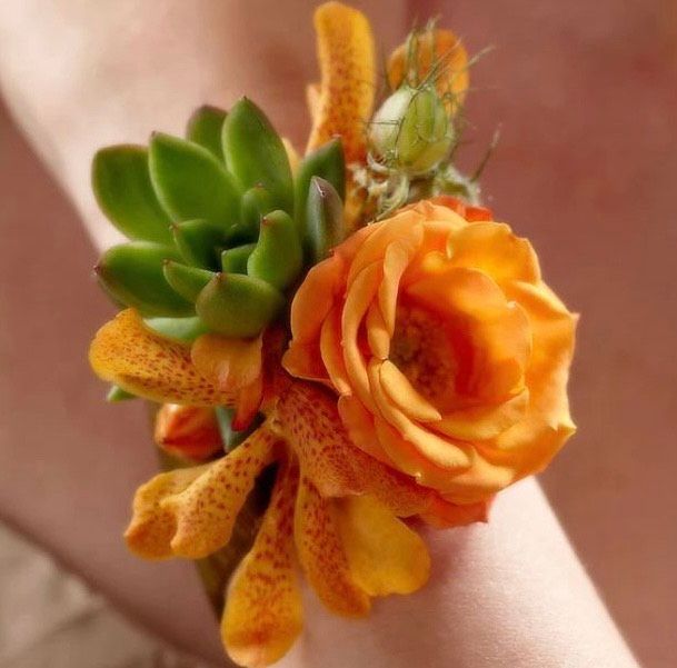 Irresistible Love Wrist Corsage