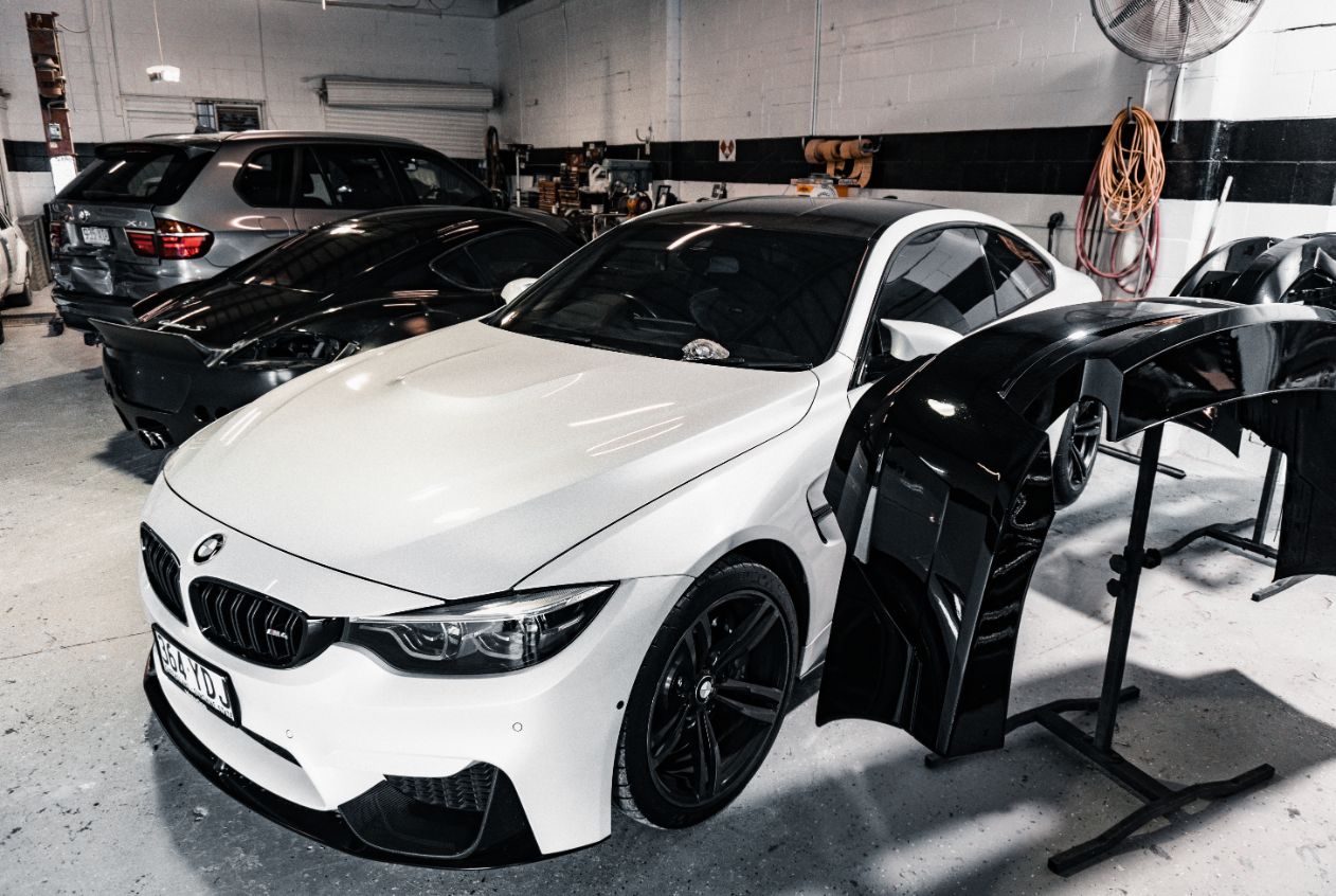 Panel Beating in Gold Coast Snow Bodyworks