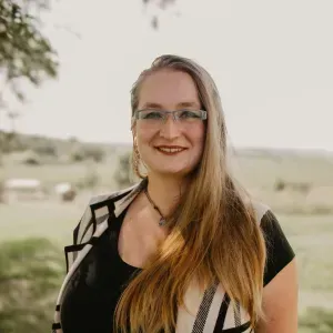 Samantha Vrieze