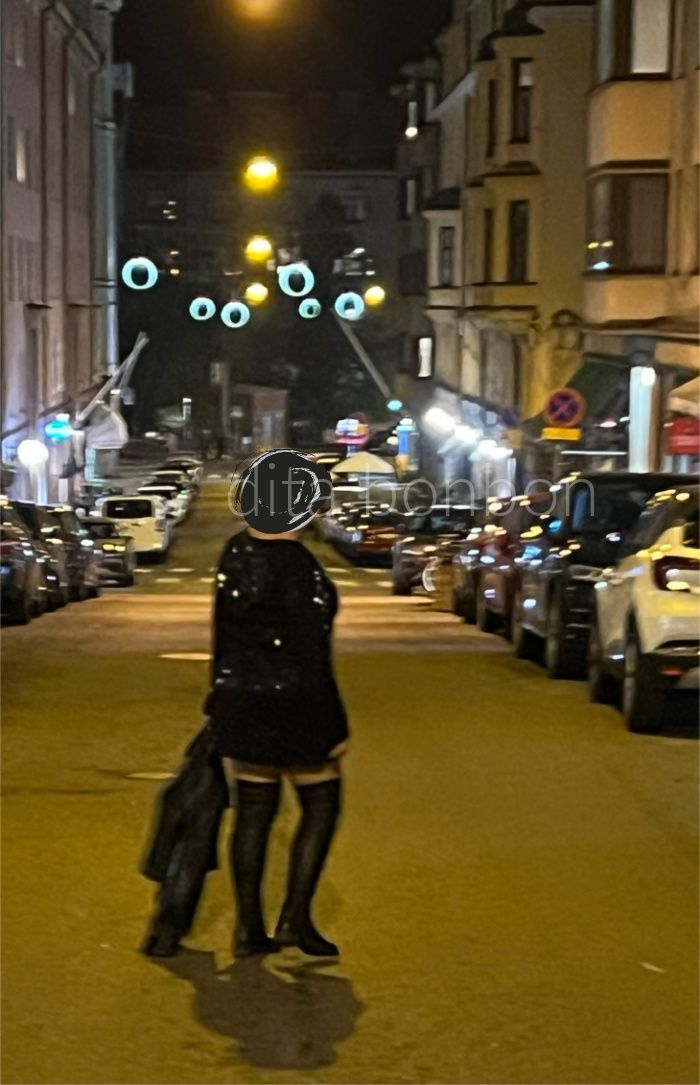 dita bonbon helsinki dinner date companion