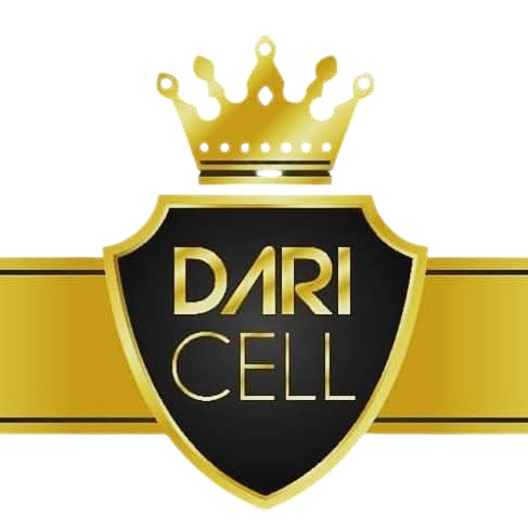 Corona dorada sobre un escudo negro y dorado con el texto