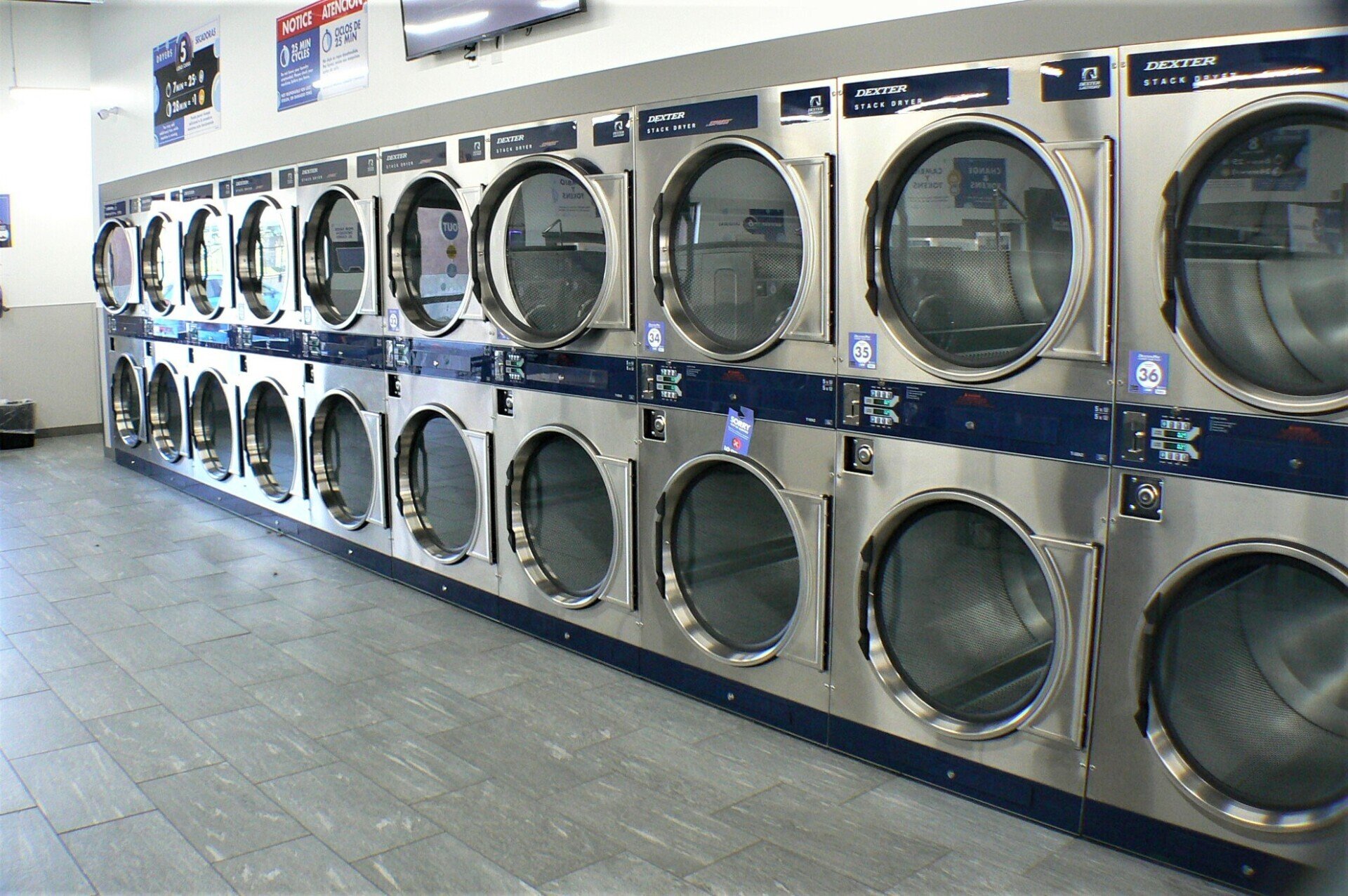 Restaurants & Retail