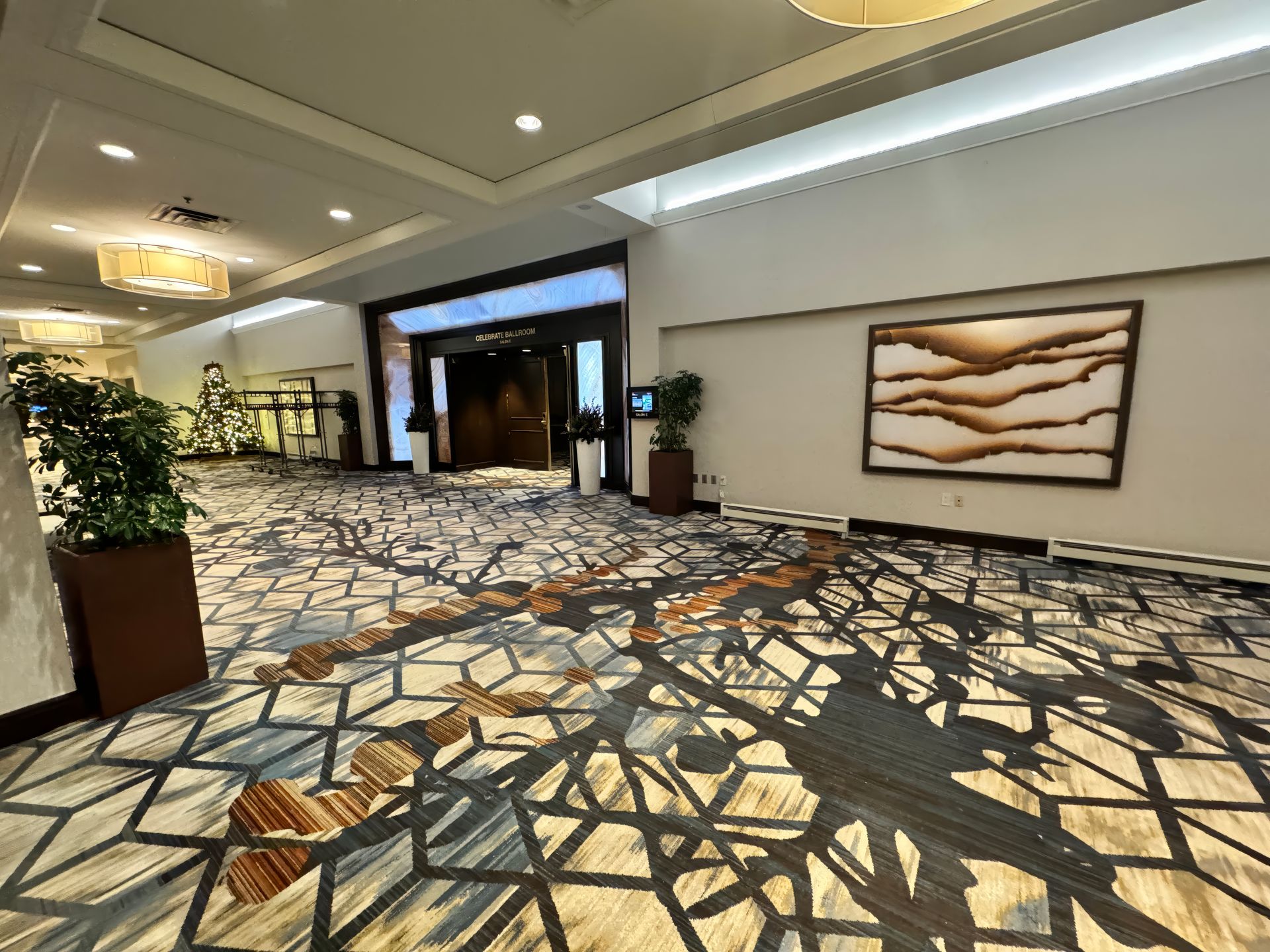 Burlington Marriott Foyer BEFORE www.PartyTimeEvents.com