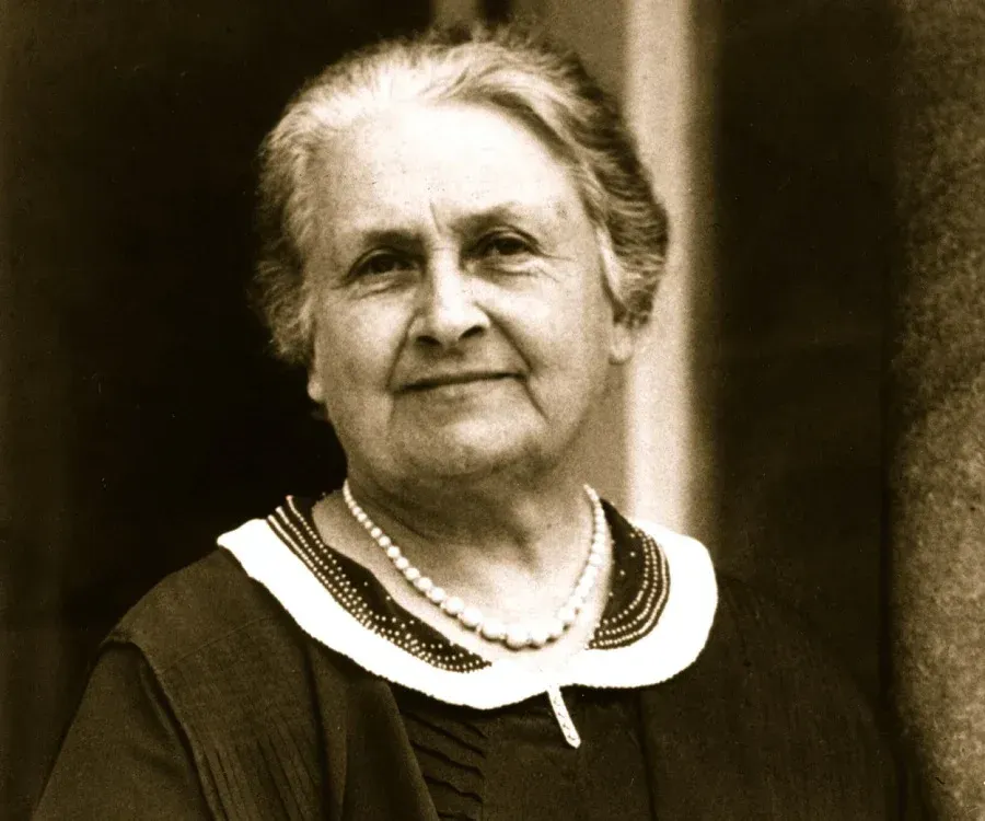 Dr. Montessori portrait 