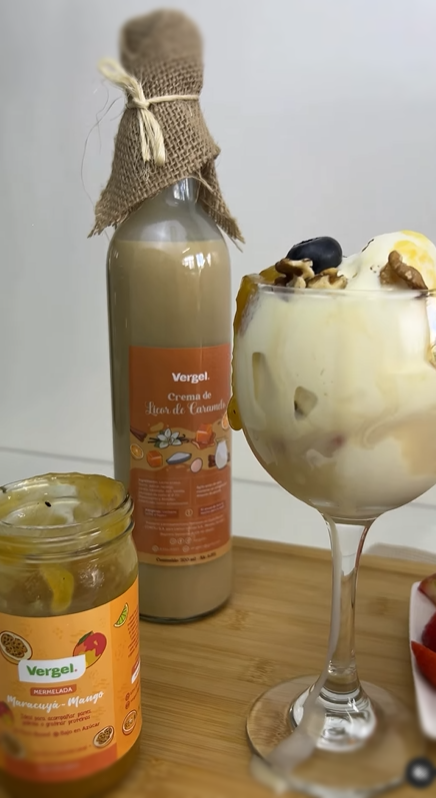 Mira la delicia de Sudae con nuestra crema de licor.