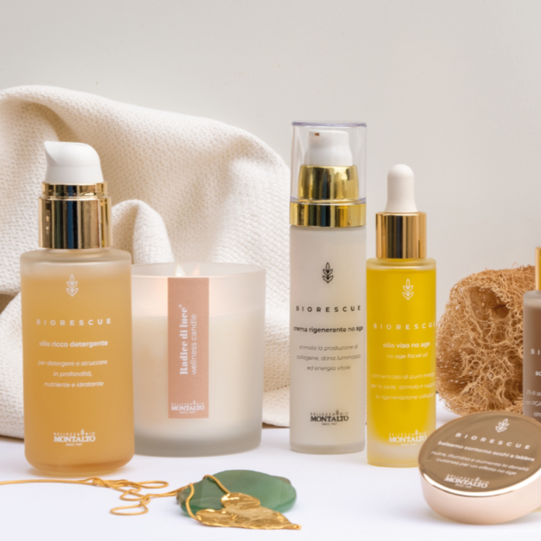 Diverse bottiglie di prodotti di bellezza tra cui una chiamata Radiance Bar