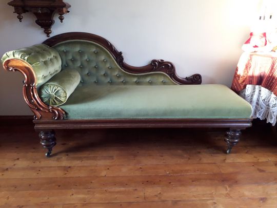 reliable upholstery company