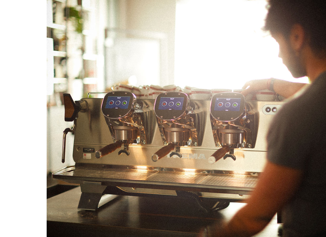 macchina da bar per caffè espresso