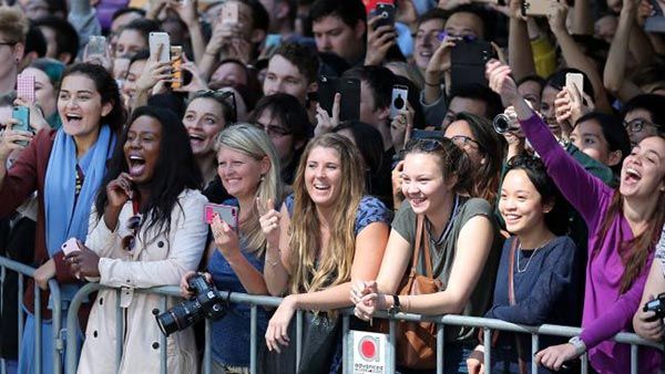 Advanced-Group-Temporary-Fencing-Crowd-Control-Festival-Fencing-Thor-film-shoot-festival-fencing
