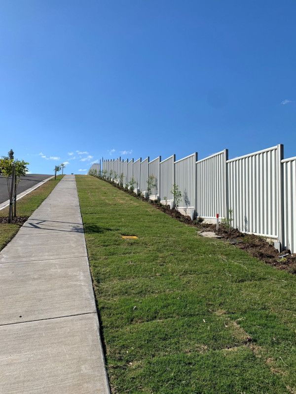 advanced-group-Path and fencing for residential gardens
