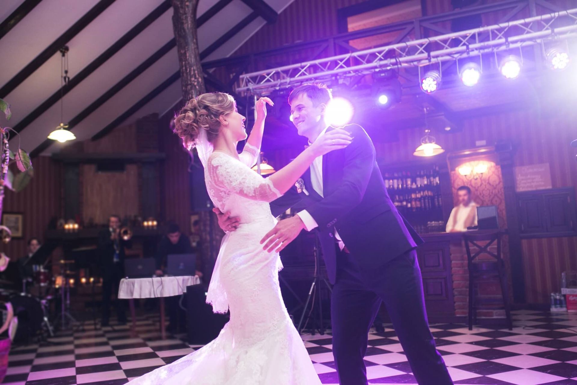 Dancing to Wedding DJ 