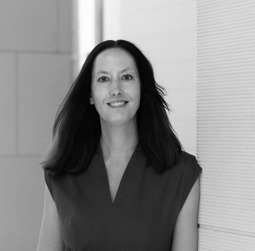 Dr. Julia Shaw