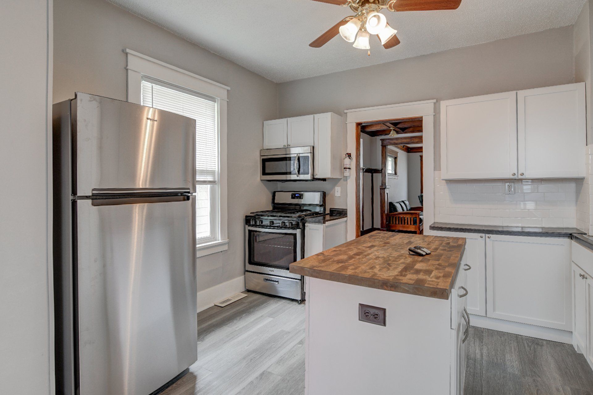 513 S 35th St kitchen