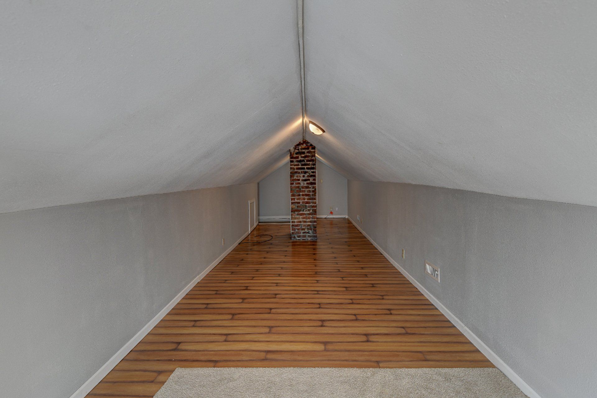 513 S 35th St attic