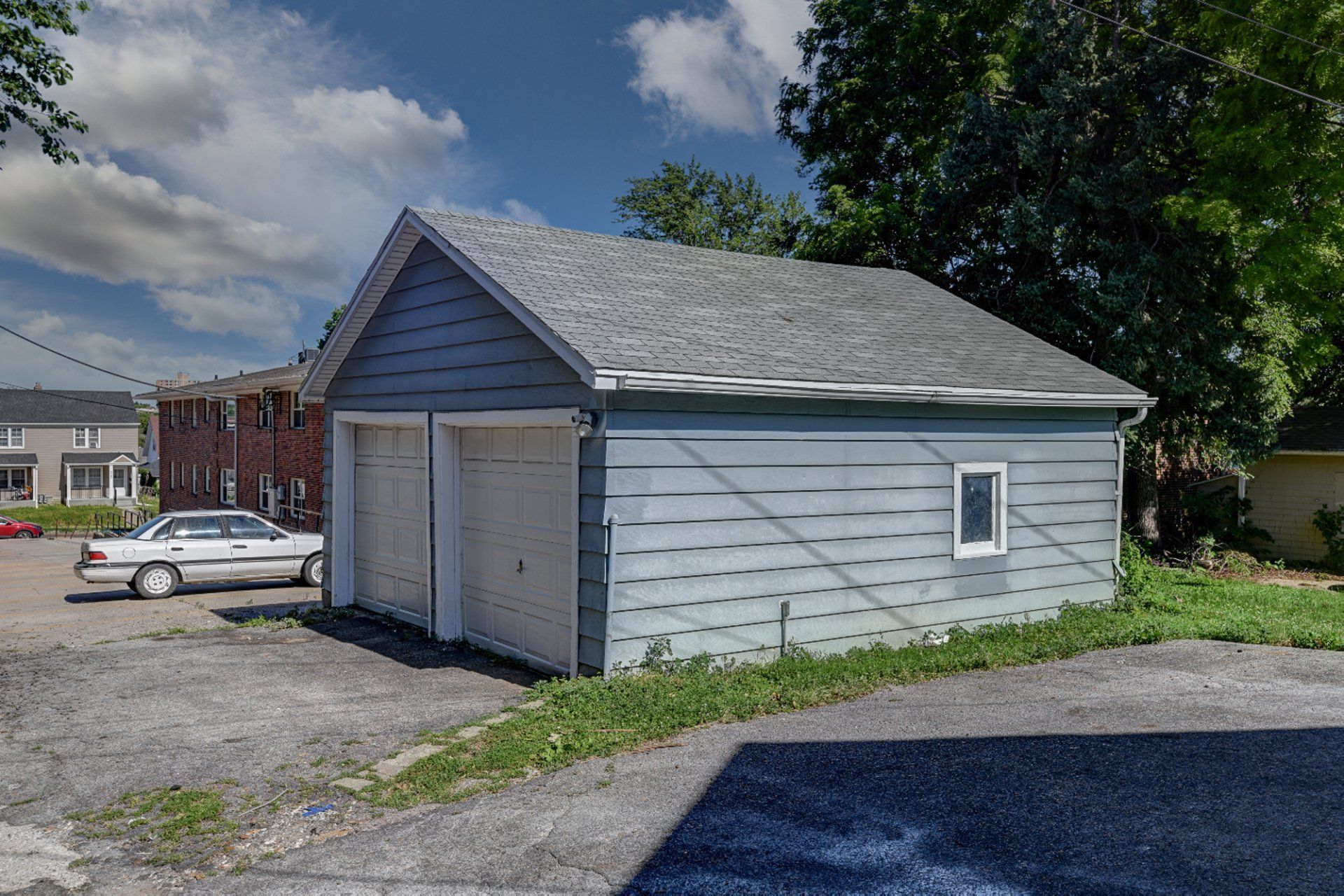 513 S 35th St shed