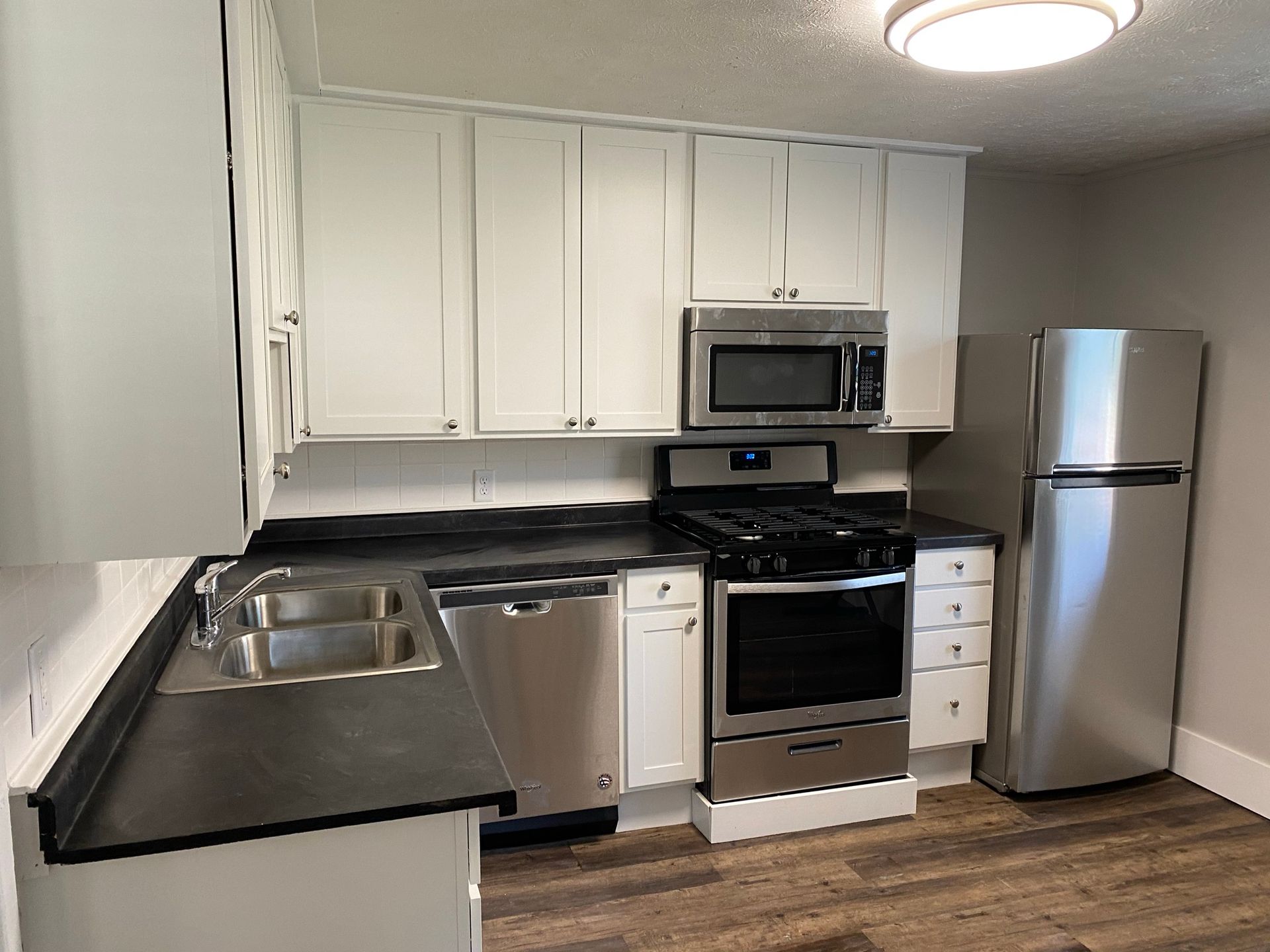 Kitchen in 3418 Jackson St | DiBar Enterprises
